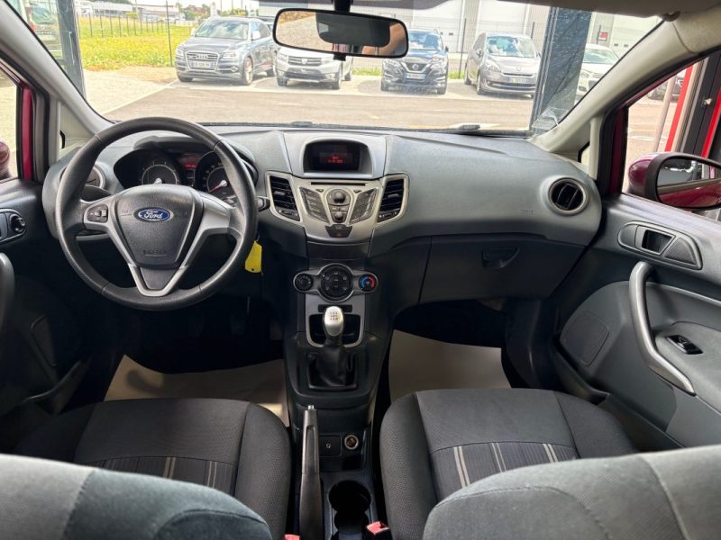 FORD FIESTA 1.2 82 AMBIENTE 2009