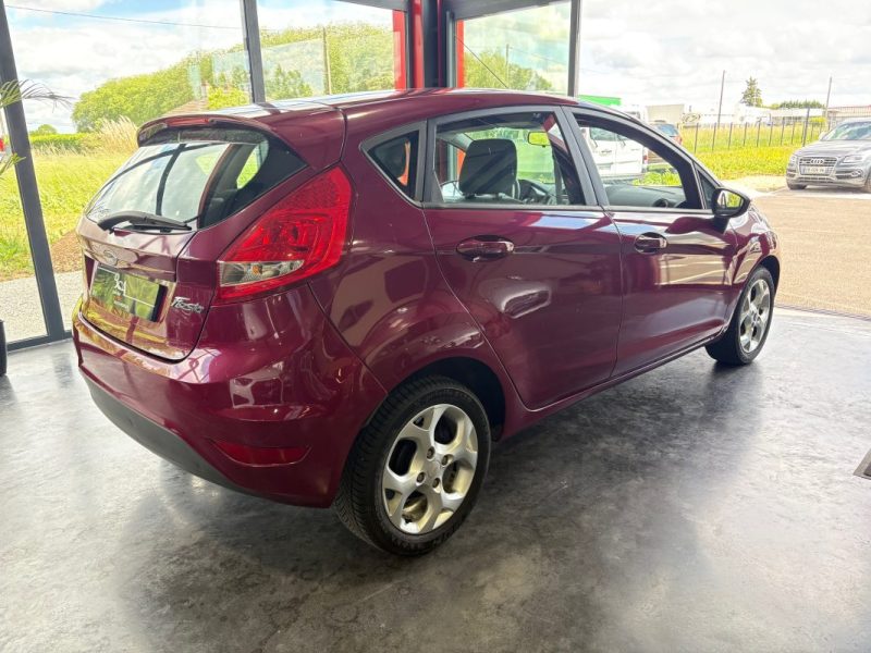 FORD FIESTA 1.2 82 AMBIENTE 2009