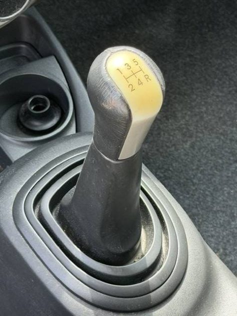 TOYOTA YARIS 1.3 VVT-ISOL 2006 - 69 991Kms - Premier Main - Parfait Etat - SUIVIT TOYOTA