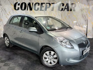TOYOTA YARIS 1.3 VVT-ISOL 2006 - 69 991Kms - Premier Main - Parfait Etat - SUIVIT TOYOTA