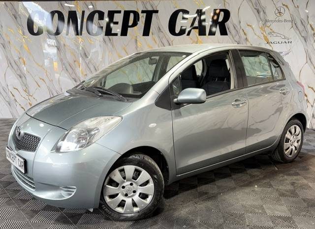 TOYOTA YARIS 1.3 VVT-ISOL 2006 - 69 991Kms - Premier Main - Parfait Etat - SUIVIT TOYOTA