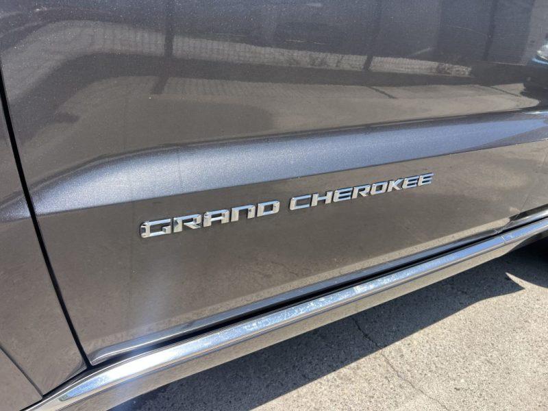 JEEP GRAND CHEROKEE SUMMIT 2015