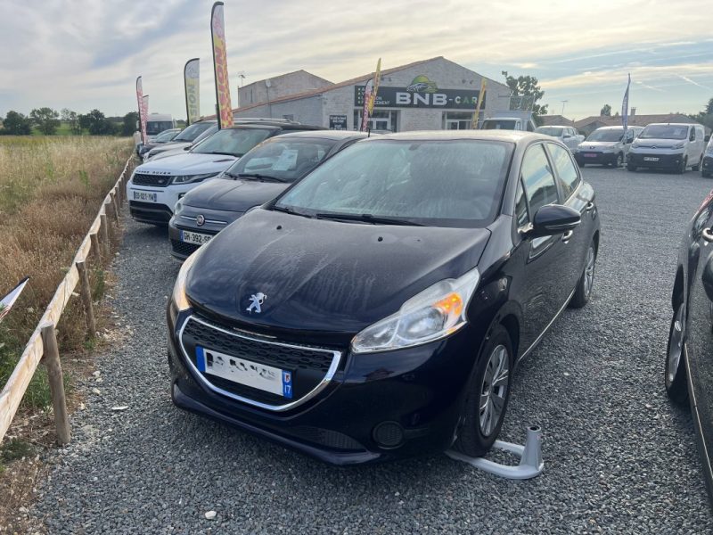 PEUGEOT 208 1.2 2015