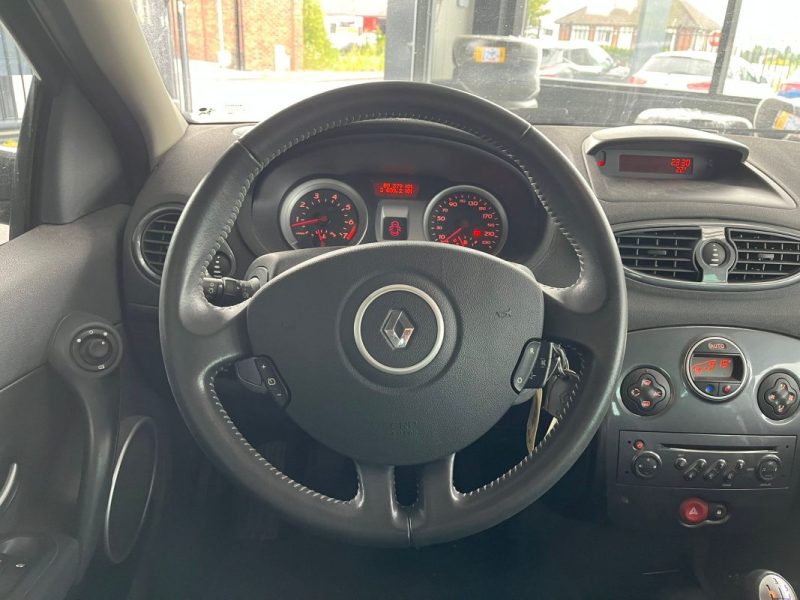 🚗 RENAULT CLIO III 1.4i 98ch ⚙️  1 ère main❄️ Climatisation 📡 Radar de recul 🪑 Semi-cuir