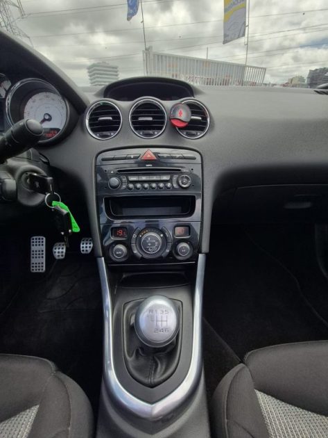 PEUGEOT 308  CC 2.0 HDi 16V FAP 140 cv Cabriolets Trés Bon Etat