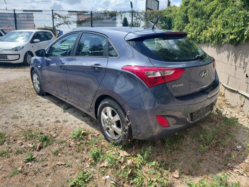 HYUNDAI I30 1.6 109 2012