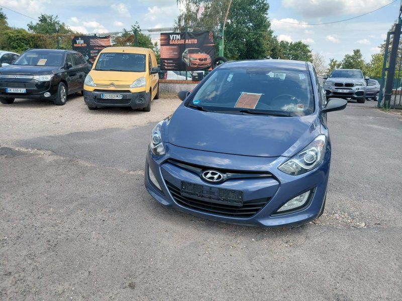 HYUNDAI I30 1.6 109 2012