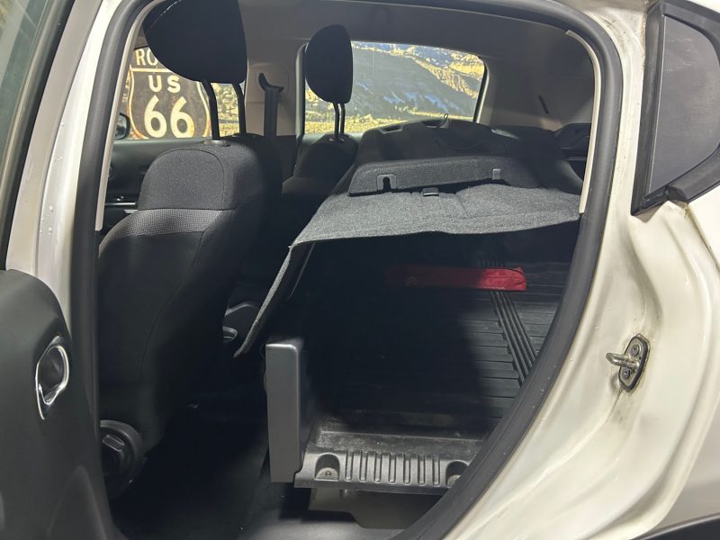 CITROEN C3 2 PLACES 1.5 BLUE HDI 100 FEEL BUSINESS R PRIX HT : 4575 € PRIX TTC : 5490 €