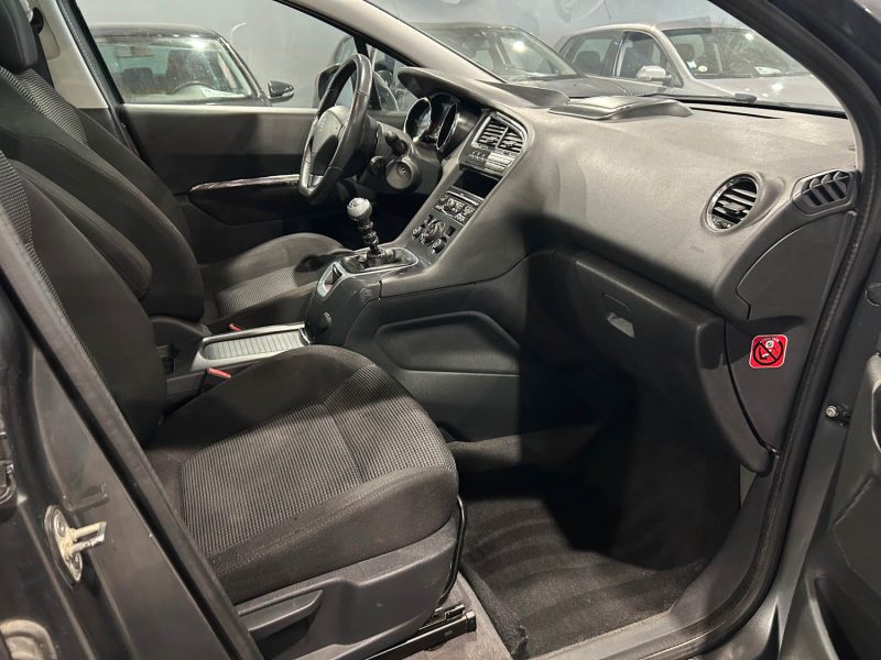 PEUGEOT 5008 2.0 HDI 150CH 