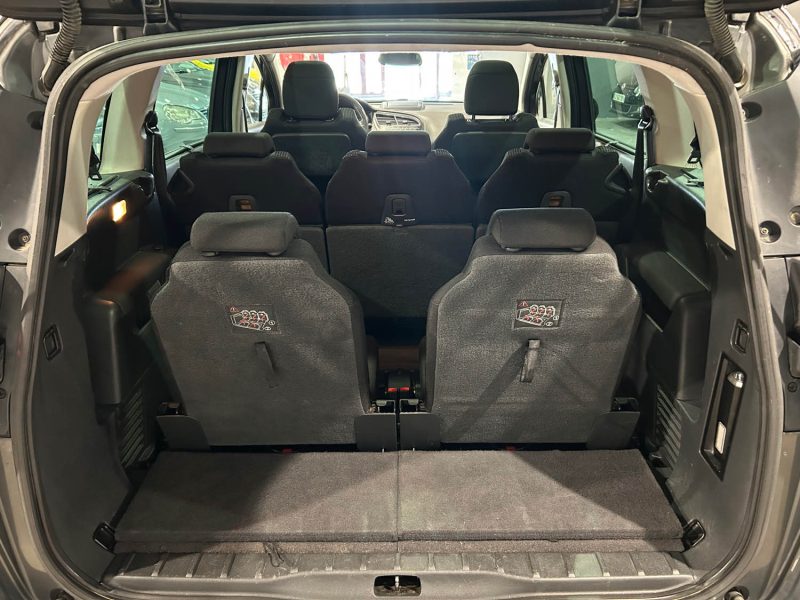 PEUGEOT 5008 2.0 HDI 150CH 