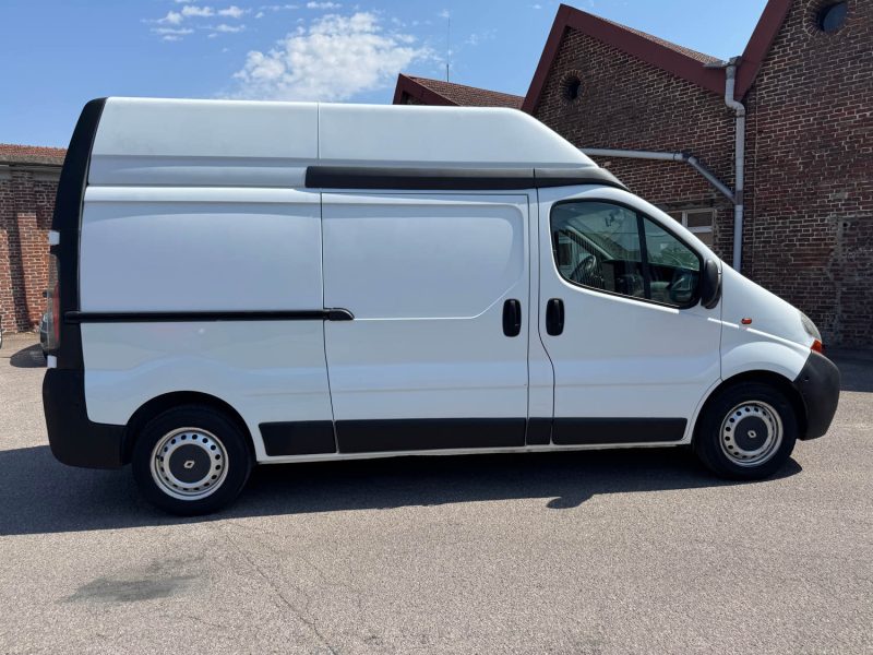 Renault Trafic L2H2 1.9 DCI 80ch | Attelage 