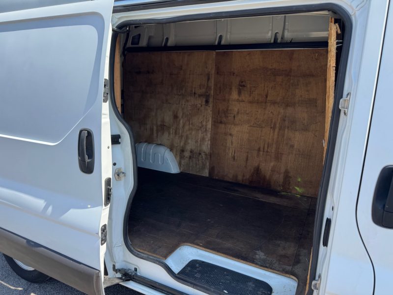 Renault Trafic L2H2 1.9 DCI 80ch | Attelage 