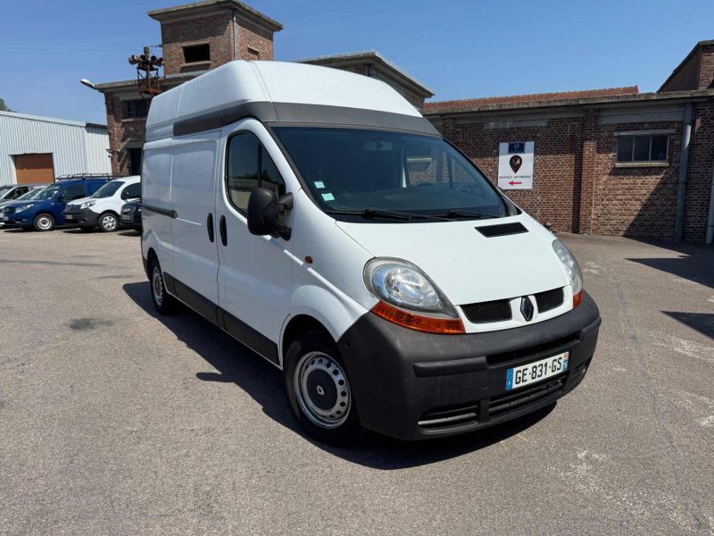 Renault Trafic L2H2 1.9 DCI 80ch | Attelage 
