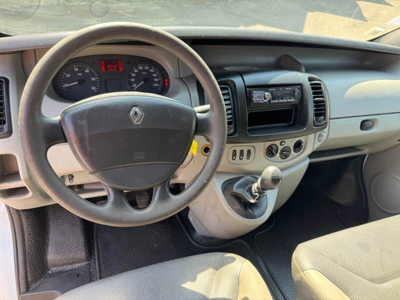 Renault Trafic L2H2 1.9 DCI 80ch | Attelage 