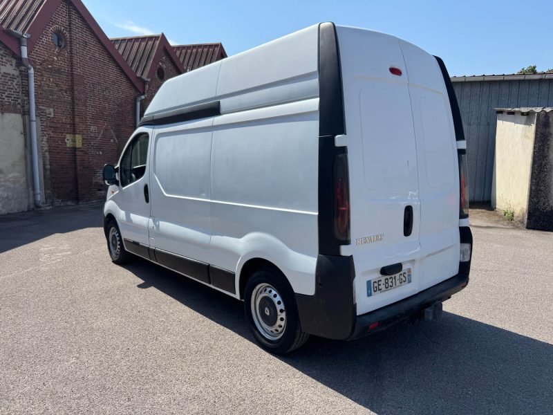 Renault Trafic L2H2 1.9 DCI 80ch | Attelage 
