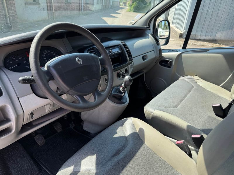 Renault Trafic L2H2 1.9 DCI 80ch | Attelage 