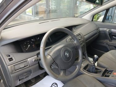 RENAULT VEL SATIS EXPRESSION 2.2DCI 150 2004 *VENDU DANS L'ETAT A PRO OU EXPORT *
