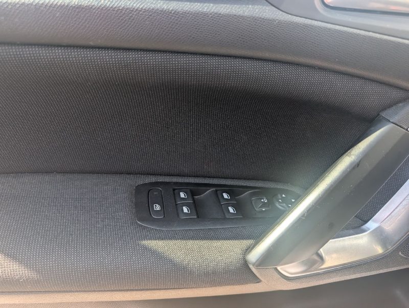 PEUGEOT 308 II 1.5 BLUE HDI 130 ALLURE  CLES MAIN LIBRE /GPS COULEUR GARANTIE 12 MOIS