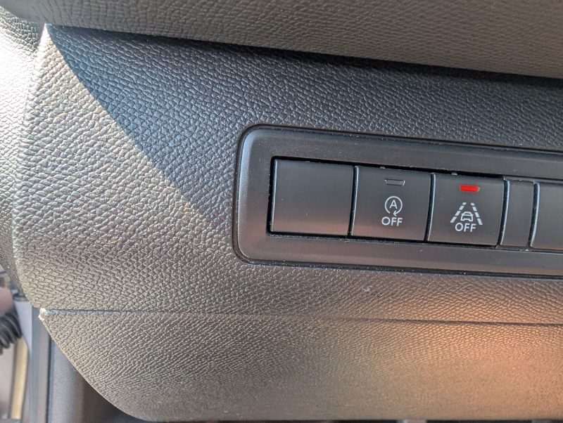 PEUGEOT 308 II 1.5 BLUE HDI 130 ALLURE  CLES MAIN LIBRE /GPS COULEUR GARANTIE 12 MOIS