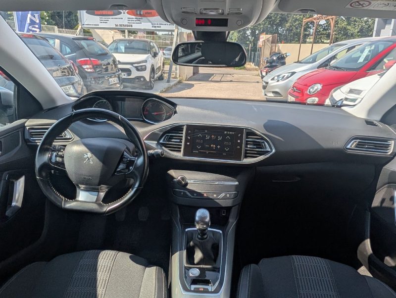 PEUGEOT 308 II 1.5 BLUE HDI 130 ALLURE  CLES MAIN LIBRE /GPS COULEUR GARANTIE 12 MOIS