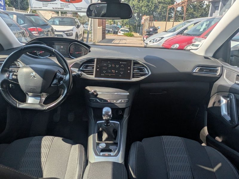 PEUGEOT 308 II 1.5 BLUE HDI 130 ALLURE  CLES MAIN LIBRE /GPS COULEUR GARANTIE 12 MOIS