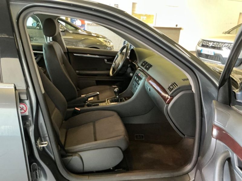 AUDI A4 1.8T TURBO 150 ch