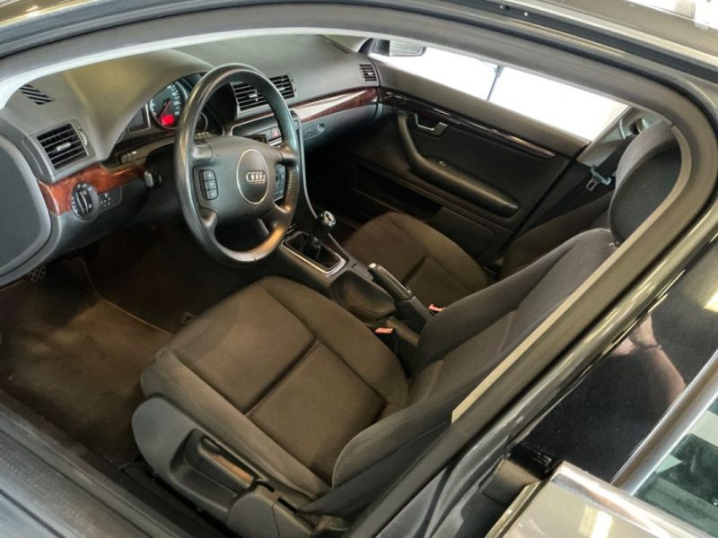 AUDI A4 1.8T TURBO 150 ch