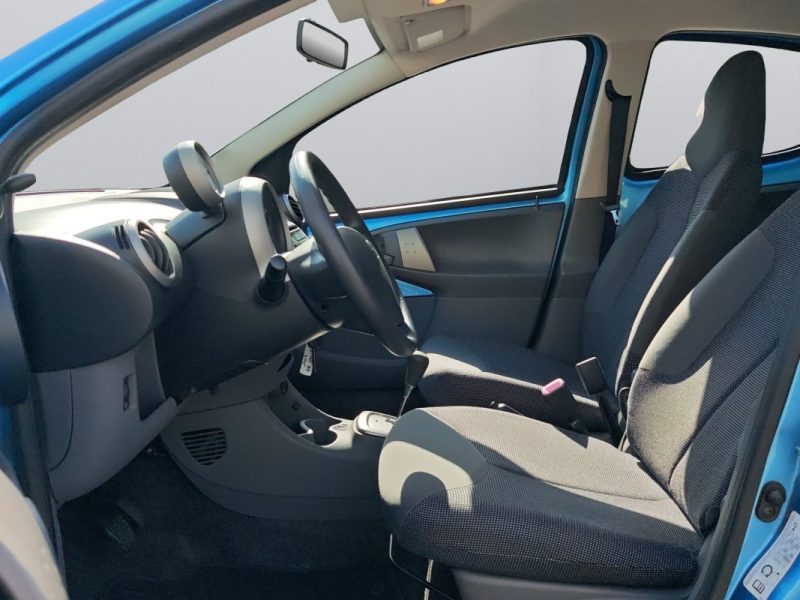 PEUGEOT 107 1.0E 12V TRENDY 2-TRONIC AUTOMATIQUE / CLIM / 5 PORTES / FAIBLE KILOMETRAGE