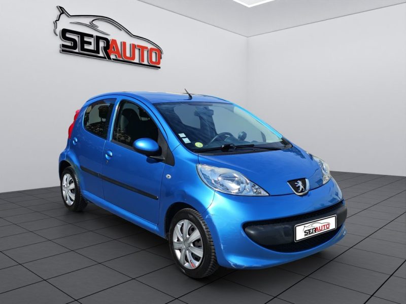 PEUGEOT 107 1.0E 12V TRENDY 2-TRONIC AUTOMATIQUE / CLIM / 5 PORTES / FAIBLE KILOMETRAGE