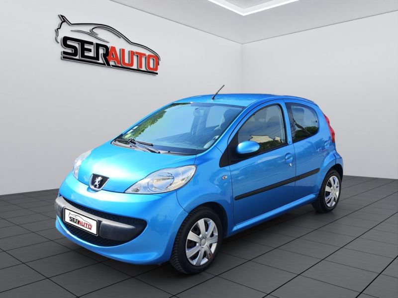 PEUGEOT 107 1.0E 12V TRENDY 2-TRONIC AUTOMATIQUE / CLIM / 5 PORTES / FAIBLE KILOMETRAGE
