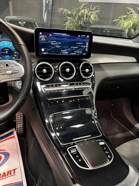 MAGNIFIQUE MERCEDES GLC 300 E 4 MATIC AMG LINE 211 + 122 CH (SUIVI D’ENTRETIEN, TOIT OUVRANT)