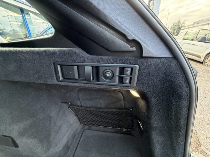 B.M.W. SERIE 3 330DA XDRIVE 265CH LOUNGE 2020