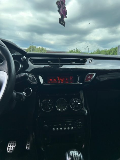 CITROEN DS3 1.6 HDI 110 AIRDREAM SPORT CHIC 