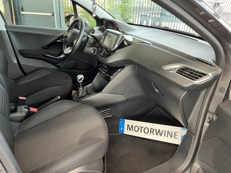 🚗 PEUGEOT 208 1.2 PURETECH 110ch ⚙️ TECH EDITION 📷 Caméra de recul 📱 Bluetooth 🧭 GPS