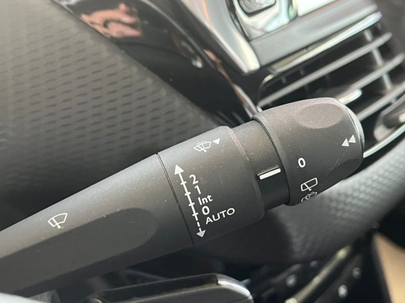 🚗 PEUGEOT 208 1.2 PURETECH 110ch ⚙️ TECH EDITION 📷 Caméra de recul 📱 Bluetooth 🧭 GPS