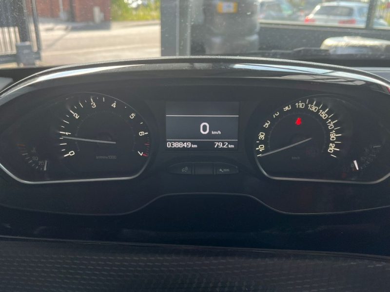 🚗 PEUGEOT 208 1.2 PURETECH 110ch ⚙️ TECH EDITION 📷 Caméra de recul 📱 Bluetooth 🧭 GPS