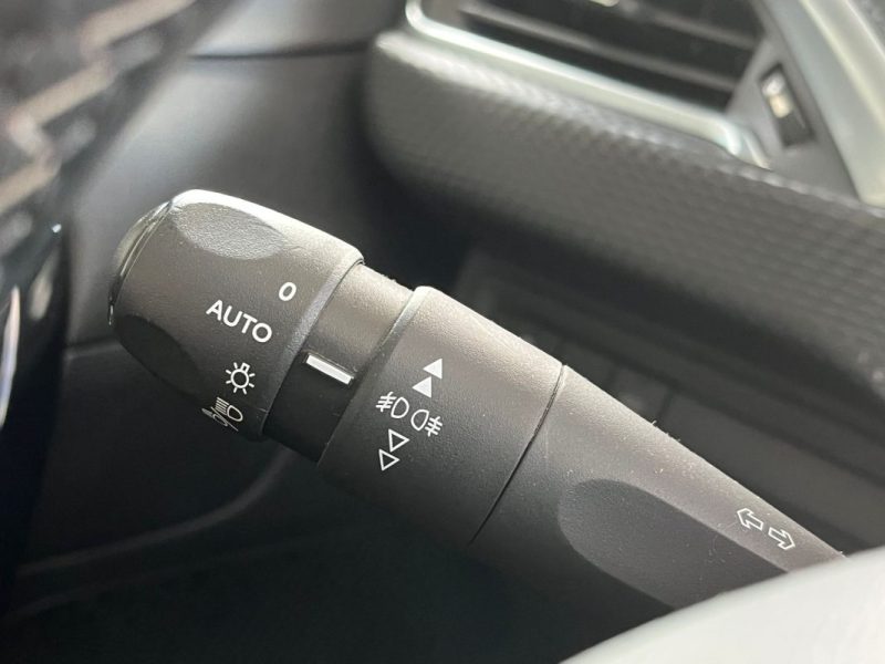 🚗 PEUGEOT 208 1.2 PURETECH 110ch ⚙️ TECH EDITION 📷 Caméra de recul 📱 Bluetooth 🧭 GPS