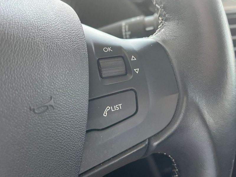 🚗 PEUGEOT 208 1.2 PURETECH 110ch ⚙️ TECH EDITION 📷 Caméra de recul 📱 Bluetooth 🧭 GPS