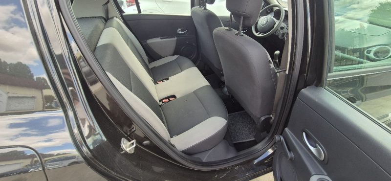 RENAULT CLIO III AUTHENTIQUE 1.2 16V 75CH 2011