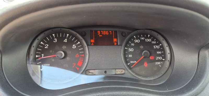 RENAULT CLIO III AUTHENTIQUE 1.2 16V 75CH 2011