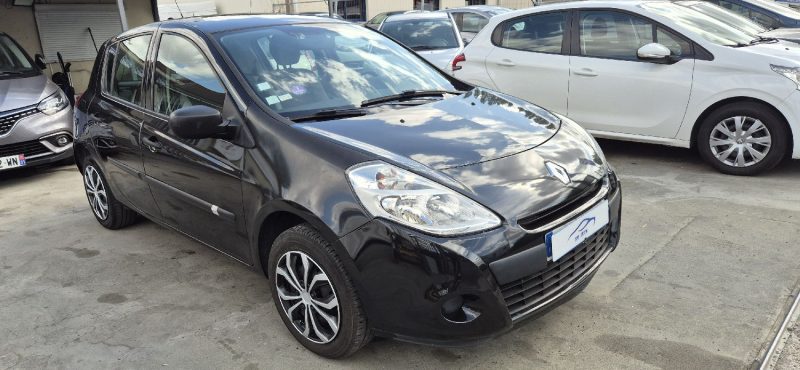 RENAULT CLIO III AUTHENTIQUE 1.2 16V 75CH 2011