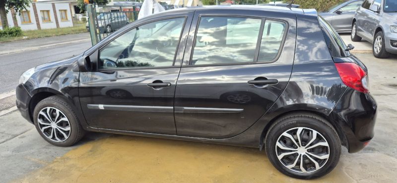 RENAULT CLIO III AUTHENTIQUE 1.2 16V 75CH 2011