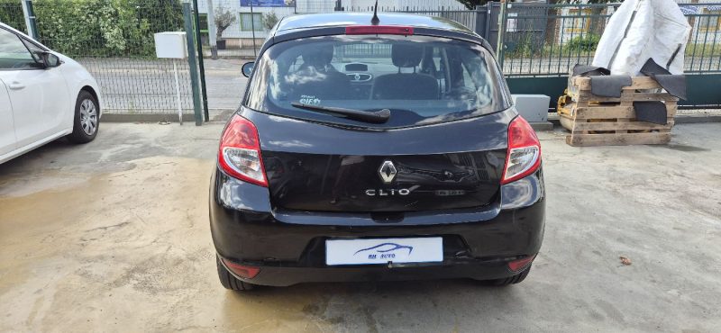 RENAULT CLIO III AUTHENTIQUE 1.2 16V 75CH 2011