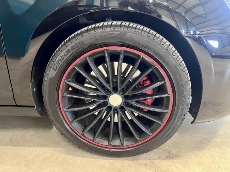 VOLKSWAGEN Golf 6 GTI 2.0 TSI 210ch Boite Manuelle 3 Portes
