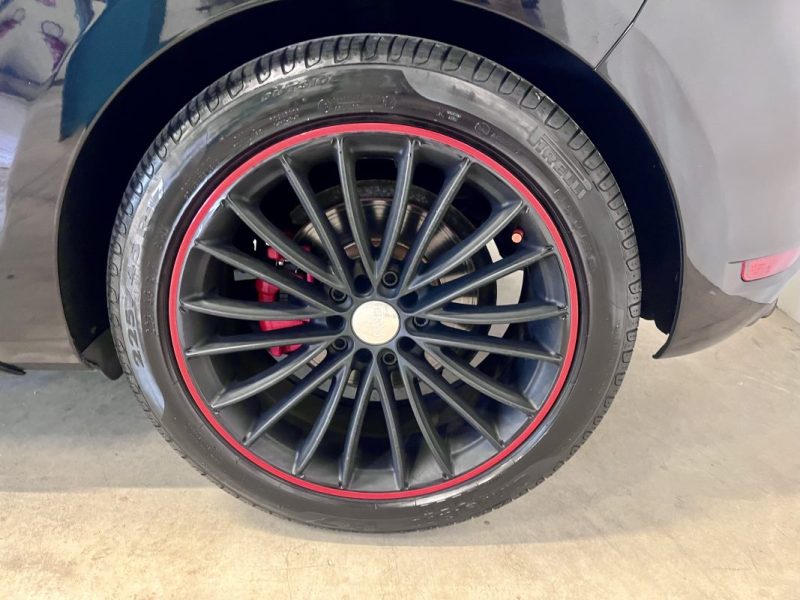 VOLKSWAGEN Golf 6 GTI 2.0 TSI 210ch Boite Manuelle 3 Portes