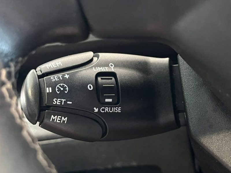 🚗 PEUGEOT 5008 II 1.6 BLUEHDI 120ch ⚙️ 📷 Caméra de recul 📱 Bluetooth 🪑 7 places
