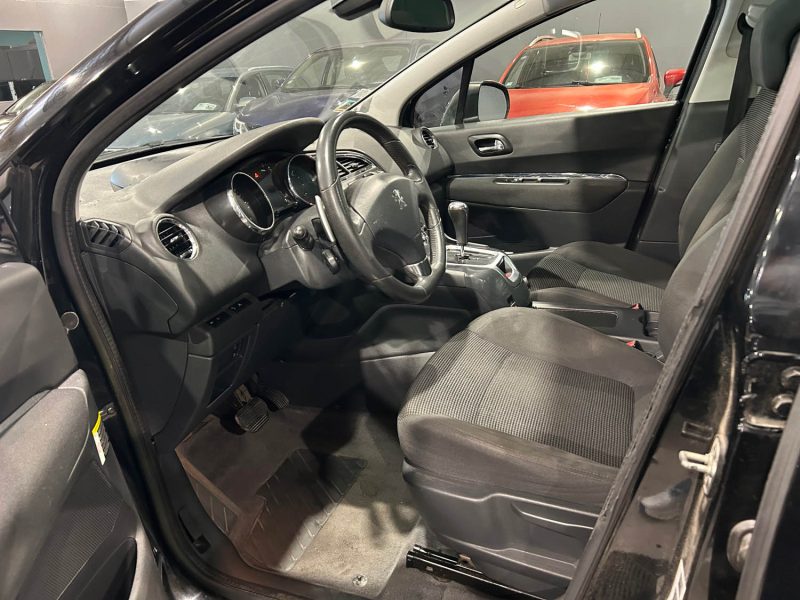 PEUGEOT 5008 1.6 E-HDI 110CH ALLURE