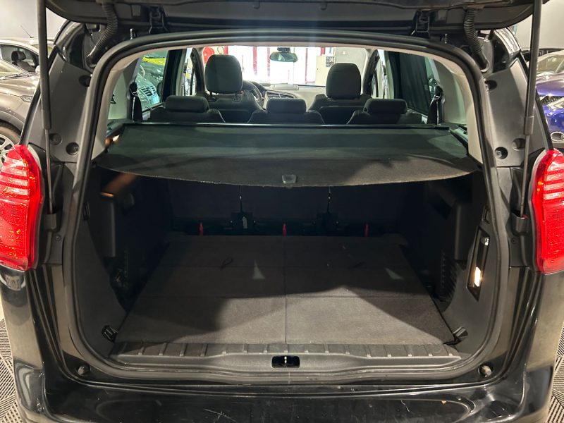 PEUGEOT 5008 1.6 E-HDI 110CH ALLURE