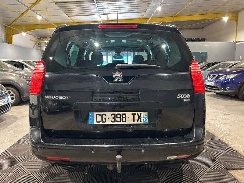PEUGEOT 5008 1.6 E-HDI 110CH ALLURE