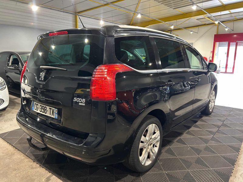 PEUGEOT 5008 1.6 E-HDI 110CH ALLURE
